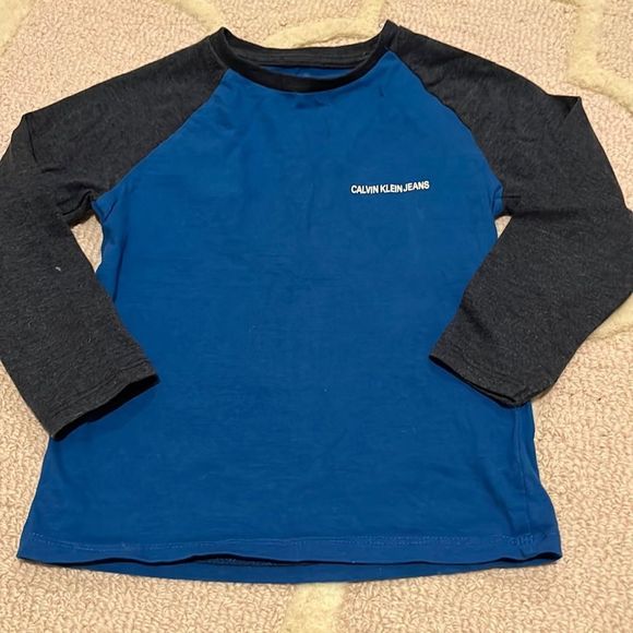 Calvin Klein shirt - Picture 1 of 2